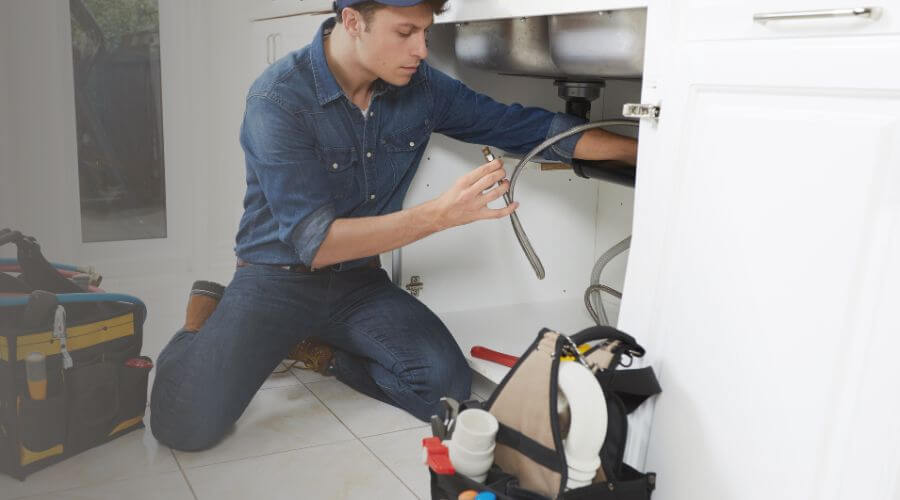 Local tankless water heater installation in Oakville, IA